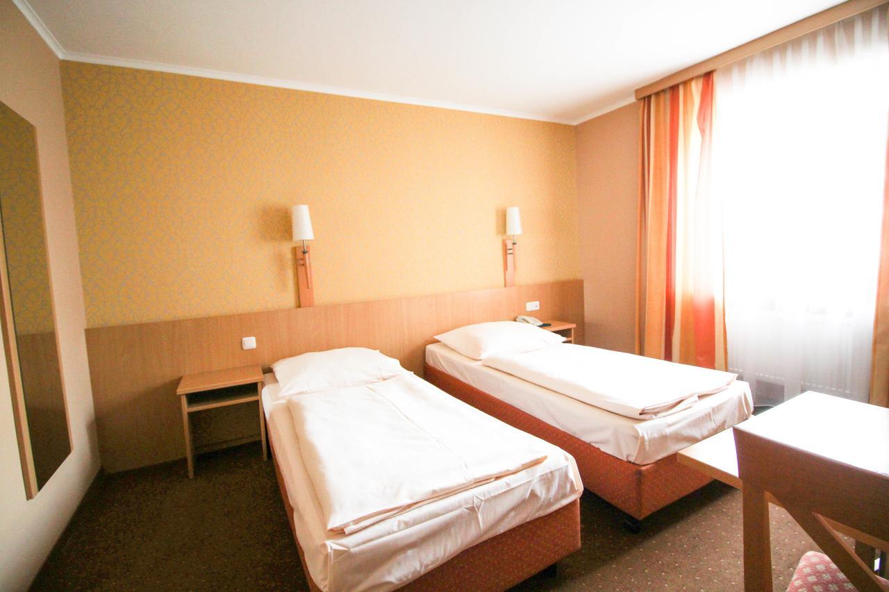 Hotel Jagerhof à Garching bei München Extérieur photo