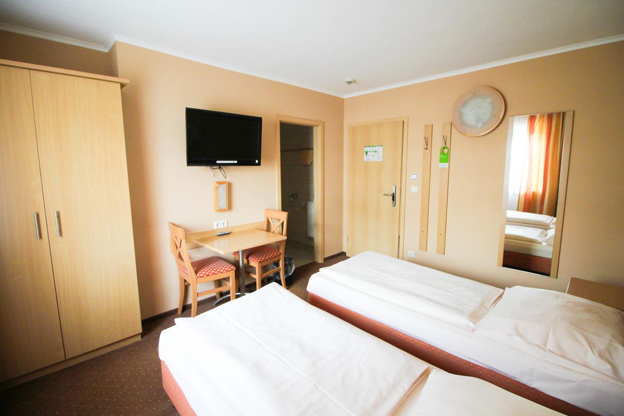 Hotel Jagerhof à Garching bei München Extérieur photo